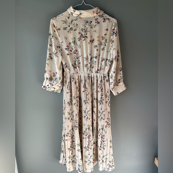 Only Essential size Xs, Floral pleated midi bohemian Cream Dress - Picture 6 of 6